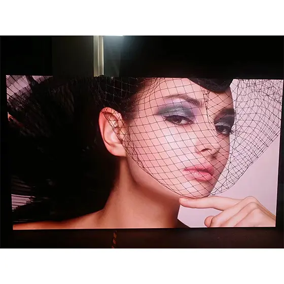 Telão LED grande HD colorido para interior de alta qualidade